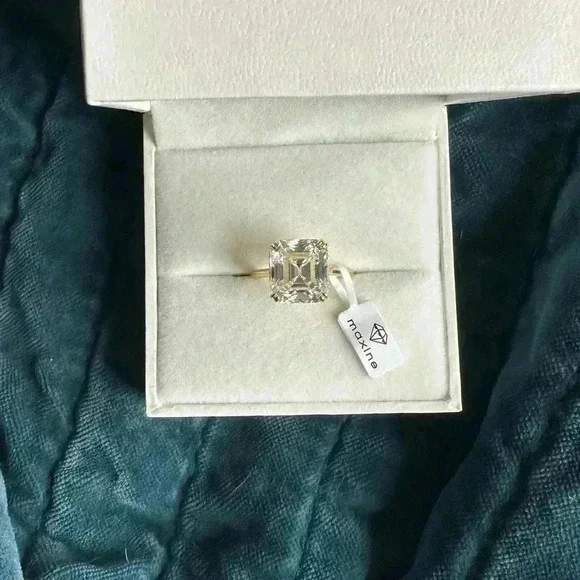 NWT Emerald Cut Simulated Engagement Ring 5.5CT Yellow plating over Silver sz 6 - Picture 2 of 10